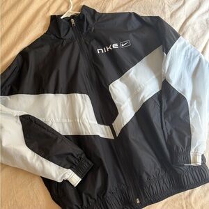 Nike Unisex Windbreaker